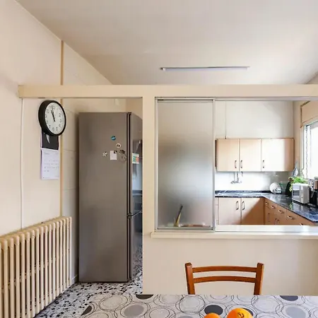 Habitacio V Cal Kim Habitación en casa particular Martorell