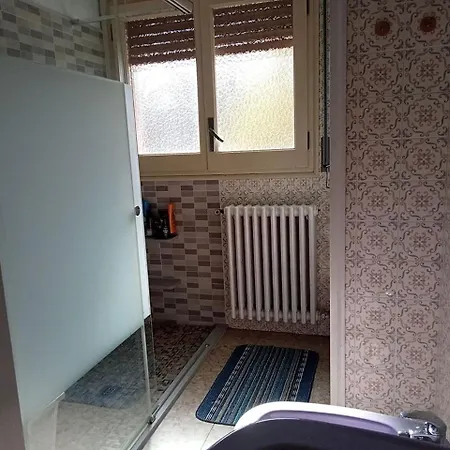 Habitacio V Cal Kim Homestay Martorell