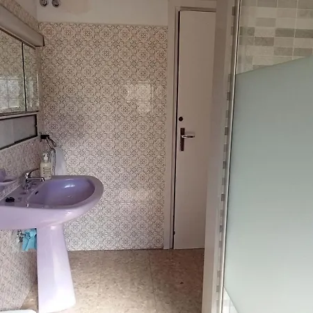 Homestay Habitacio V Cal Kim *